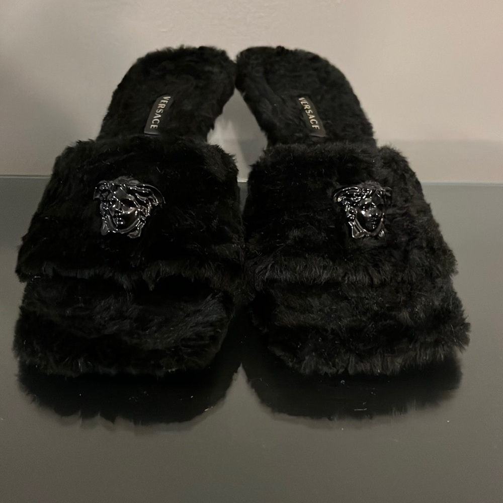 Versace shearling slides. Size 38 (US 8)